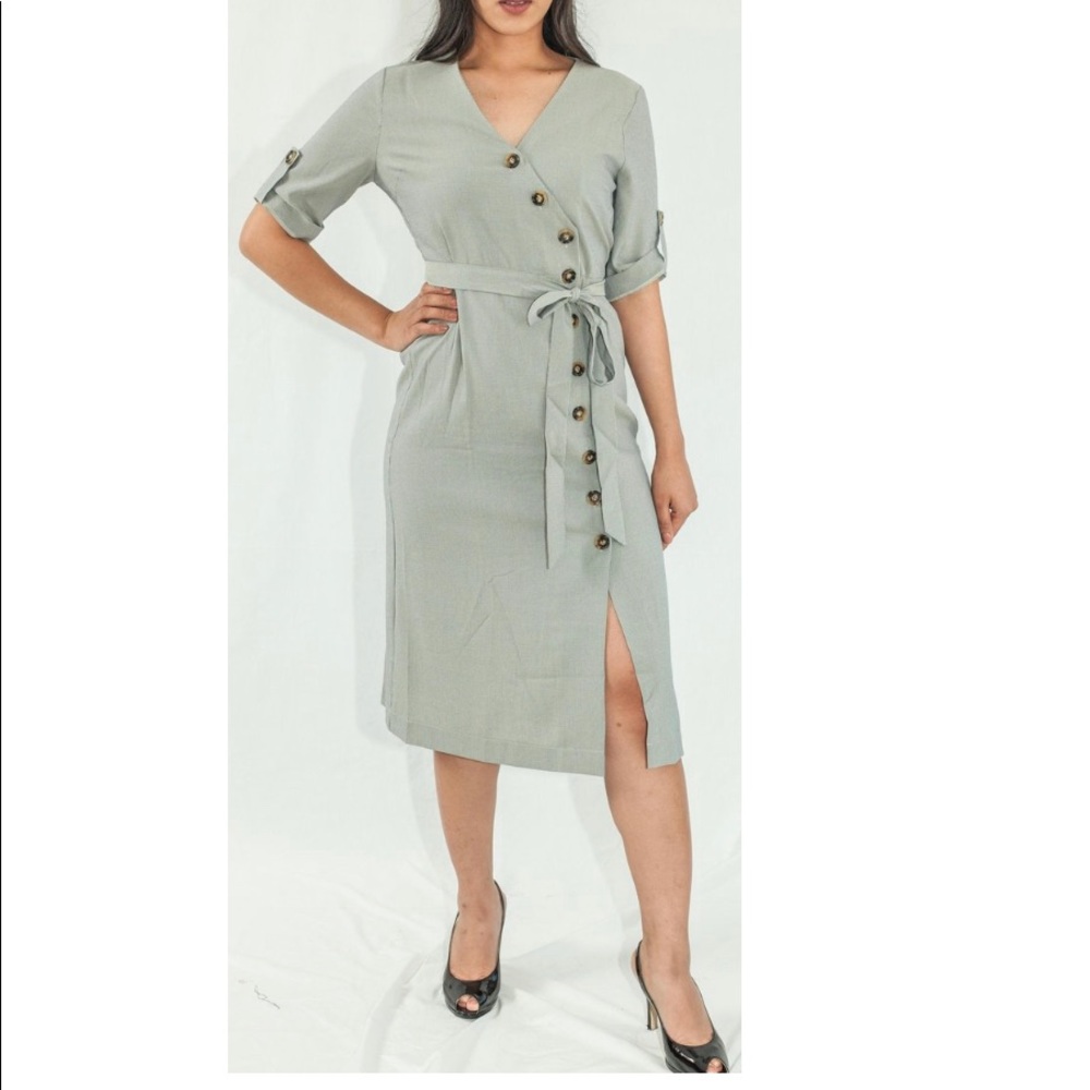 V-neck Button Down Side Midi Dress BRAND NEW!